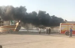 آتش‌سوزی در لنج‌های بندر دیر (بوشهر)/ علت حادثه نامشخص