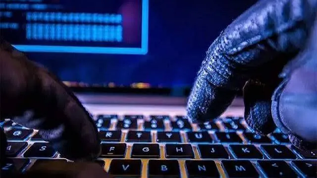 شهروند ایرانی تحویل آمریکا شد / اتهام : حملات سایبری به آمریکا