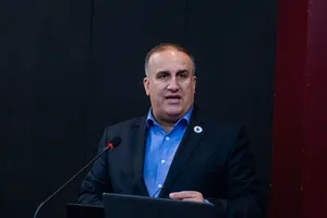 گره کور در مرز دوغارون؛ ۲ هزار و ۲۷۱ کامیون چشم‌انتظار ورود به افغانستان