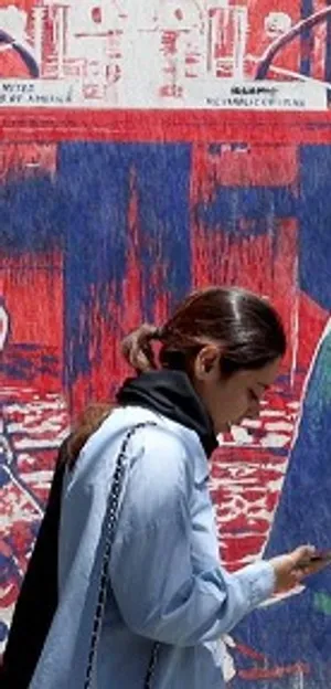 ایرانِ پساجنگ در گزارش گاردین/ صلح پرمخاطره، ابَرتورم و گسل‌های اجتماعی