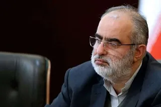 توئیت حسام‌الدین آشنا در واکنش به حمله سعید حدادیان به ظریف