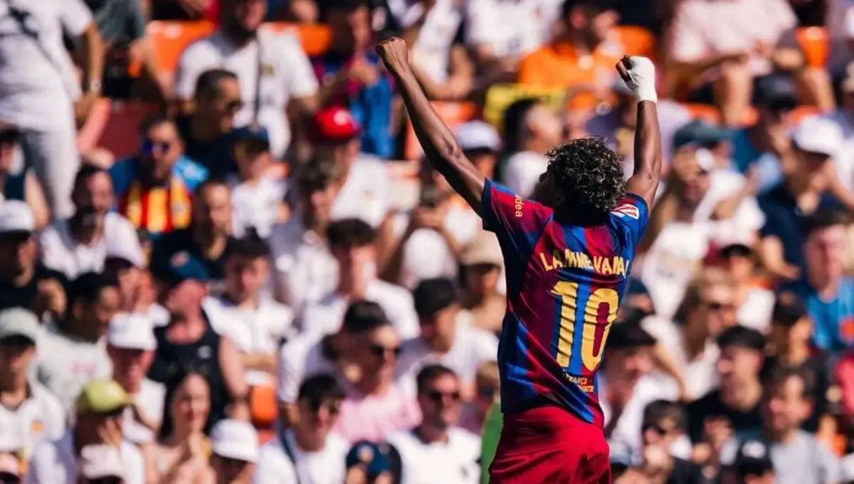 بارسلونا با پنج گل والنسیا را در هم کوبید؛ صدرنشینی مقتدرانه بارسا