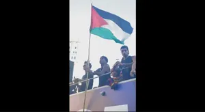 یامال قهرمانی را با پرچم فلسطین جشن گرفت