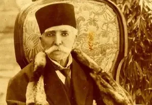 عکس آتلیه‌ای «عبدالصمد میرزا، برادر ناصرالدین شاه» در جوانی