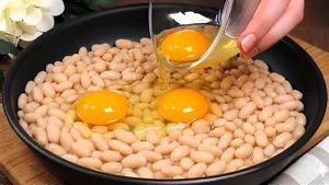 طرز تهیه کوفته لوبیا با تخم‌مرغ و سبزیجات؛ غذایی سریع، ارزان و بدون گوشت