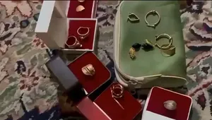 زنان این روستا در کشمیر طلاهای خود را به ایران اهدا کردند