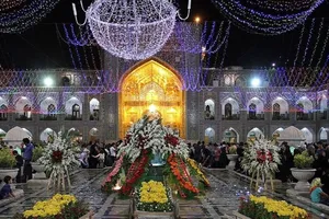 گل‌آرایی بارگاه منور رضوی در آستانه عید سعید غدیر خم