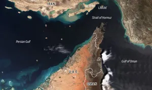 المیادین: تنگه هرمز به نیابت از ایران مذاکره می‌کند