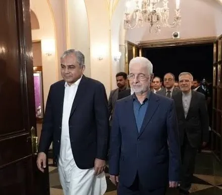 وزیر کشور سفر دو روزه به پاکستان را آغاز کرد
