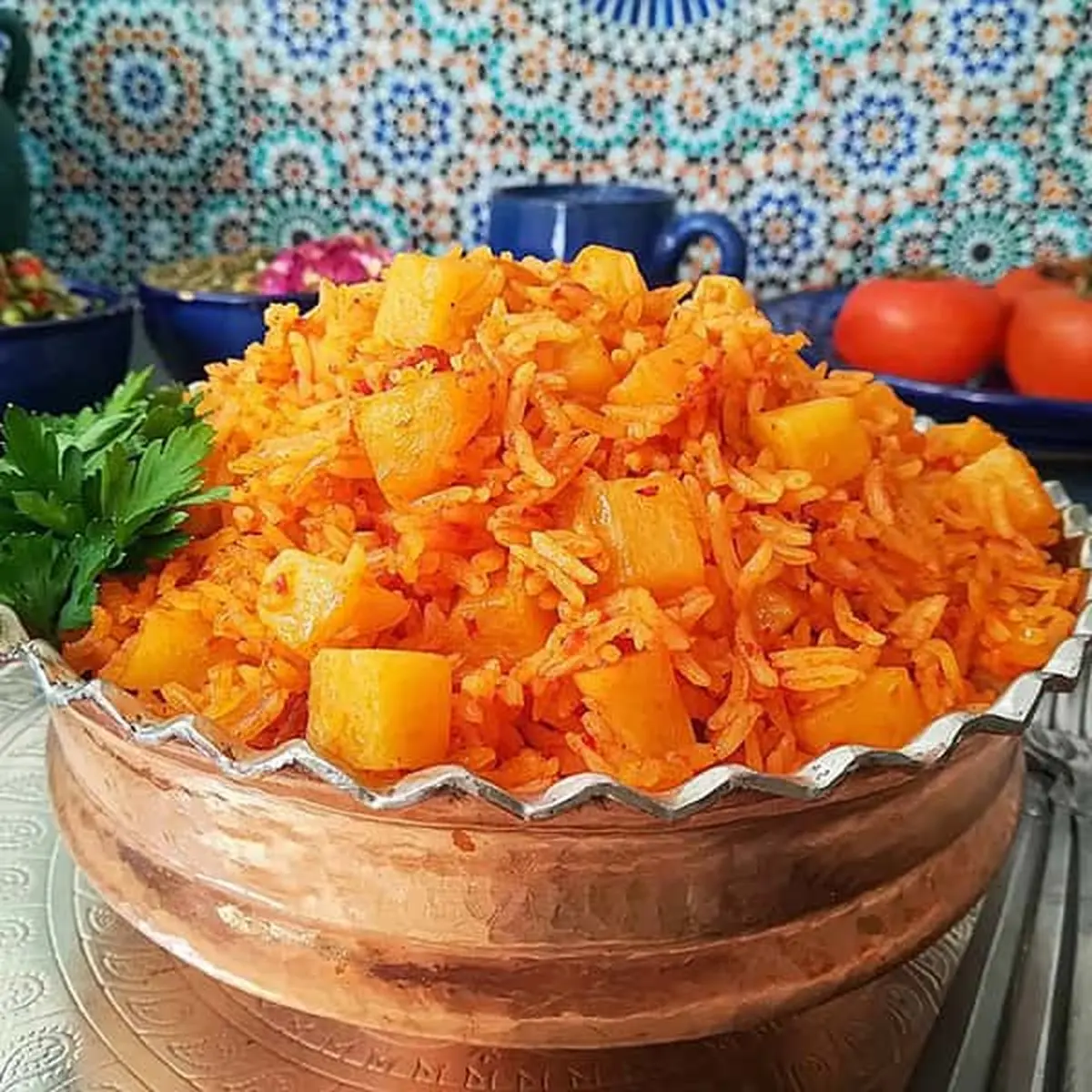 دمی گوجه با سیب زمینی