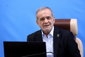 پزشکیان: عده‌ای وطن‌فروش در رسانه‌های خارجی نشسته‌اند و حرف مفت می‌زنند