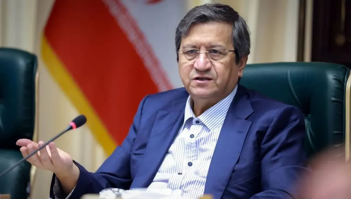 همتی: تأمین مالی تولید و رفع موانع بانکی در اولویت بانک مرکزی است
