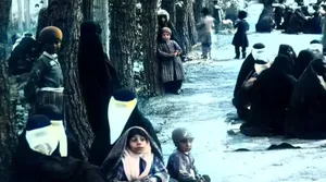 آب‌تنی با الاغ در چشمه‌علی شهرری؛ 120 سال قبل (عکس)