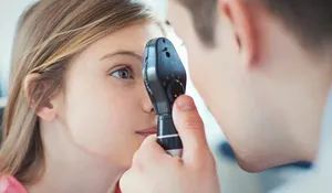 چرا معاینه دوره‌ای چشم کودکان ضروری است؟