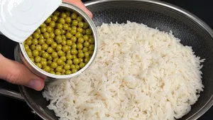 طرز تهیه پلو با نخودفرنگی