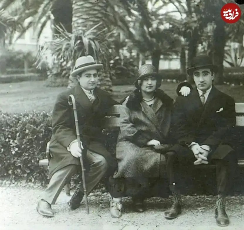 خدیجه خانم، خواهر احمدشاه با همسر و یکی از برادرانش در اروپا؛ سال 1298