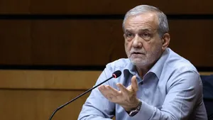پزشکیان: کسی که زندگی اش تأمین نباشد، نمی‌تواند به فکر سلامتش باشد