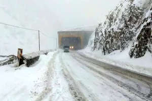بارش برف و باران در ۲۶ استان کشور/ انسداد ۷ محور مواصلاتی