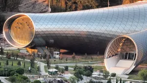از تئاتر و نمایشگاه تا شاهکار معماری در تفلیس (+عکس)