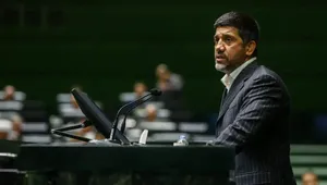 واکنش دبیر به تغییر استایل رئیس‌جمهور در جلسات رسمی