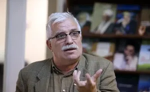 عضو اتاق بازرگانی: وزارت صمت کارخانه مرا تعطیل و سپس تهدیدم کرد / بدهید مرا بزنند، مرا بکشند، مردم دنبال من بگردید (فیلم)