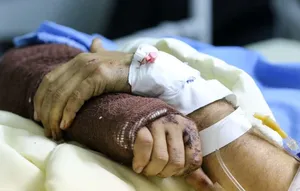 وزارت بهداشت: ۵۰۰ نفر در  تجاوز دشمن به نواحی جنوبی کشور مصدوم شدند