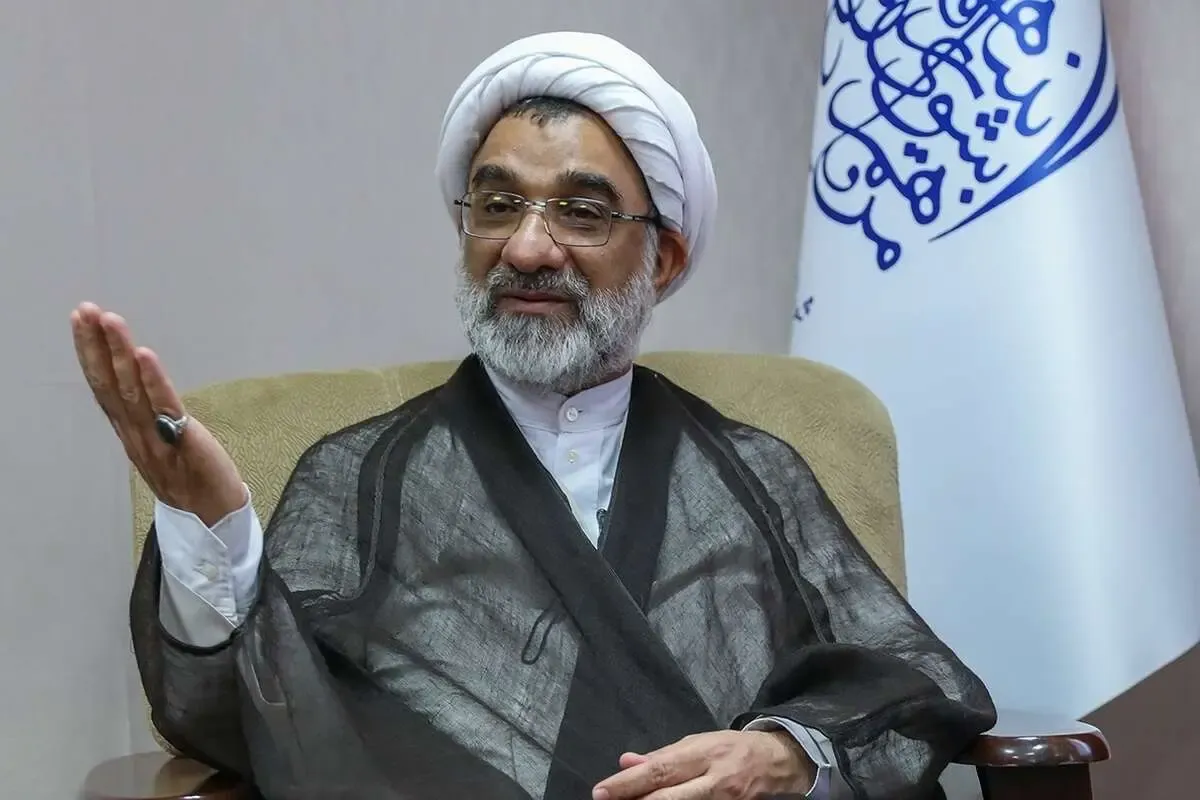 دبیر شورای عالی انقلاب فرهنگی: ما بمب اتم نمی سازیم اما اگر حمله کنید تمامی مراکز هسته ای شما را خواهیم زد
