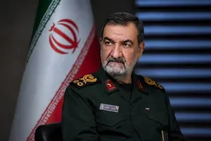 سرلشکر رضایی: به هیچ وجه ذره‌ای از مواد هسته‌ای غنی‌شده از ایران خارج نخواهد شد