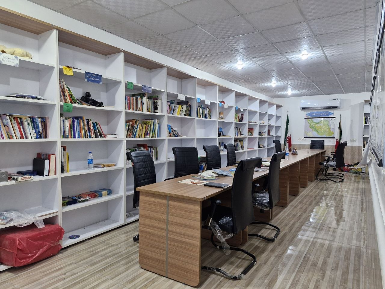 بچه های کتابخانه ؛ روایتی از یک کتابخانه‌ کوچک روستایی در جنوب ایران