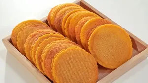طرز تهیه چیپس خانگی با سیب‌زمینی شیرین؛ میان‌وعده سالم و فوق‌ترد با ۴ قلم مواد