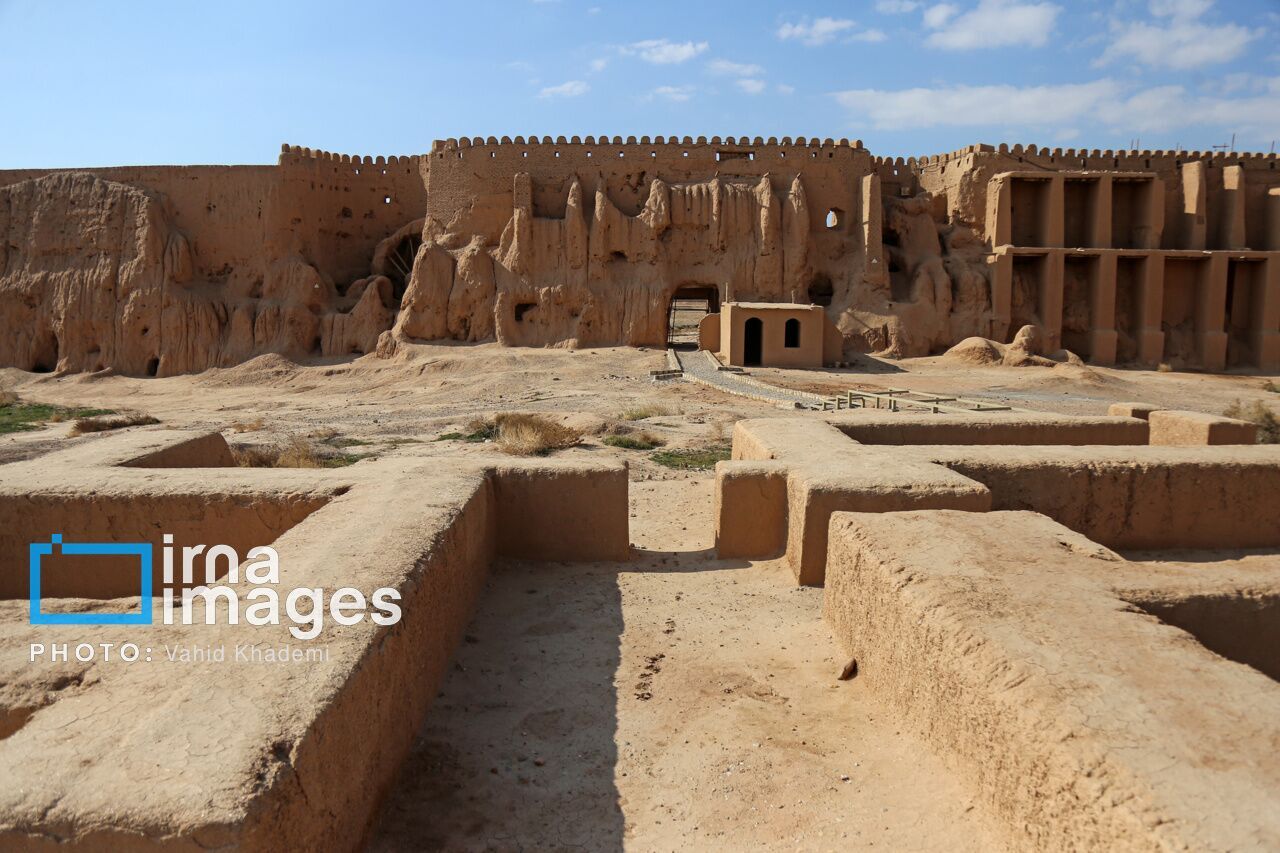 فرش قرمز «بلقیس» اسفراین خراسان شمالی زیرپای سرمایه‌گذاران