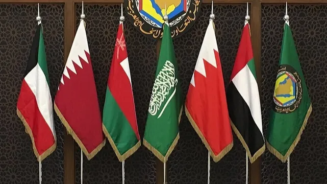 سران 6 کشور جنوب خلیج فارس: درخواست ایجاد سامانه هشدار موشک بالستیک / مخالفت با دریافت عوارض از تنگه هرمز / عمان شرکت نکرد