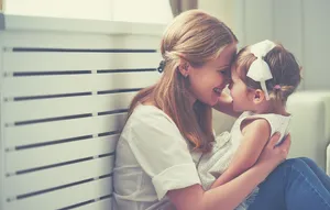 چگونه رابطه صمیمی با فرزند بسازیم و آن را حفظ کنیم؟