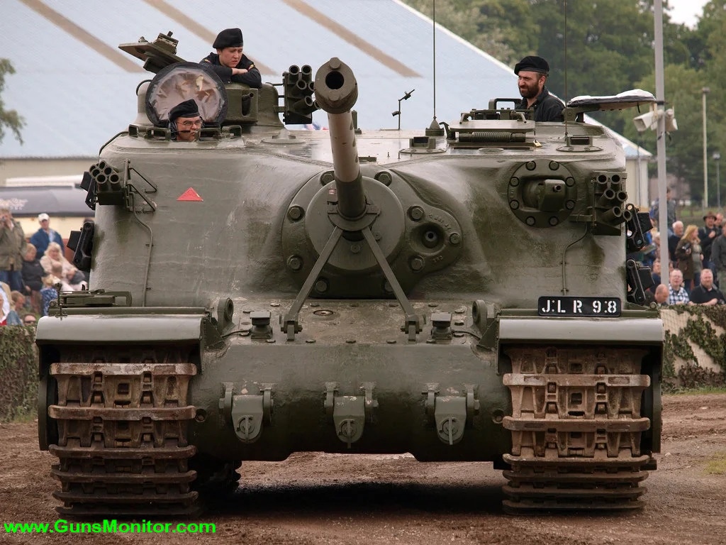 تانک تورتس در رویداد Tankfest سال 2011