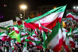 حضور مردم در میدان هفت حوض تهران