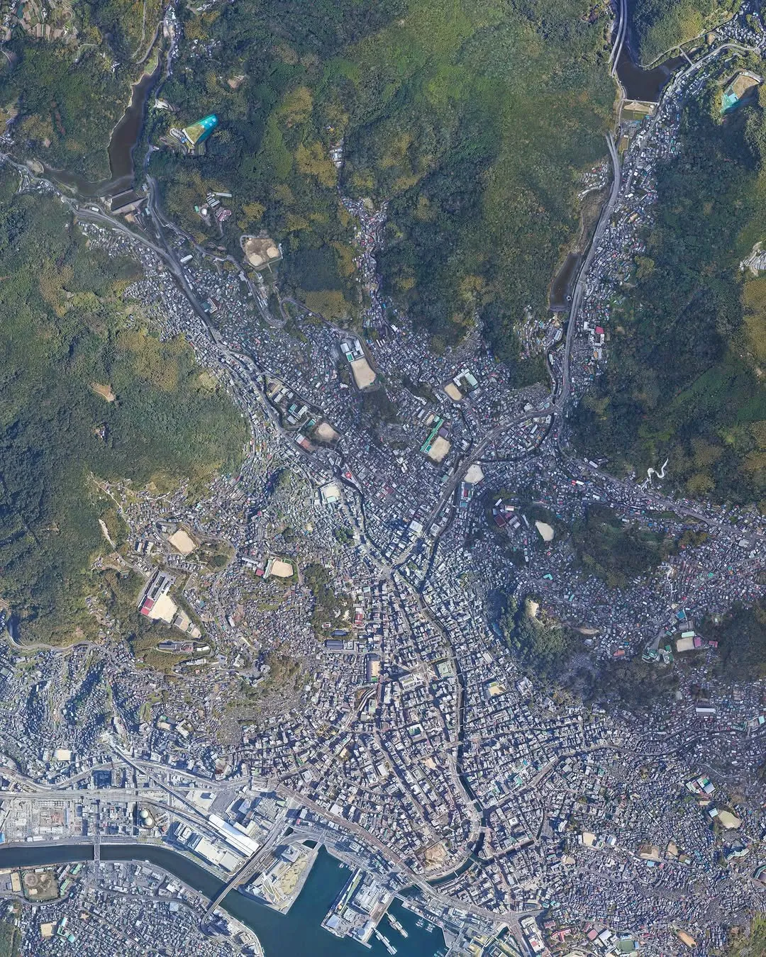 152945