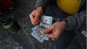 چرا دلار دوباره رکورد زد؟ روایت یک کارشناس از پشت پرده بازار ارز