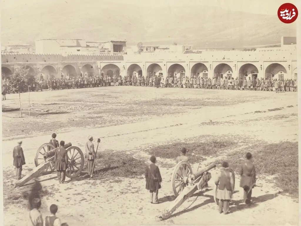 تصویری از «سربازخانه ساوجبلاغ» در دوران ناصرالدین شاه