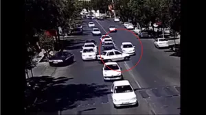 شاخ‌به‌شاخ شدن پراید و پژو ۲۰۷ پس از زرنگ‌بازی در خیابان (فیلم)