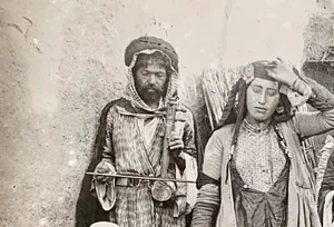 «رقاص‌ها و نوازنده‌ها» در یکی از روستاهای ایران در عهد قاجار(عکس)